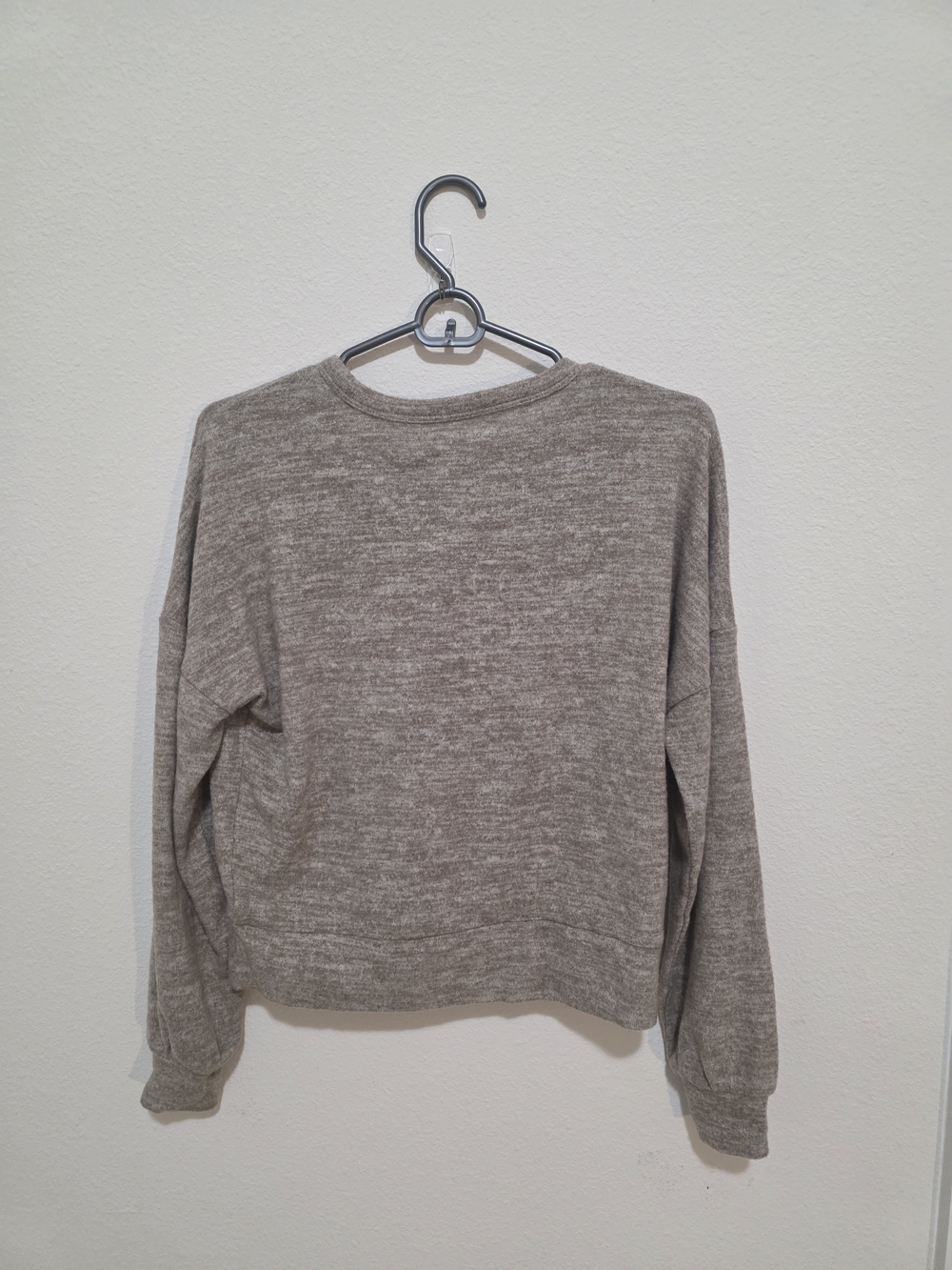 Vero Moda Light Gray V-Neck Button Front Cardigan - Picture 2 of 2